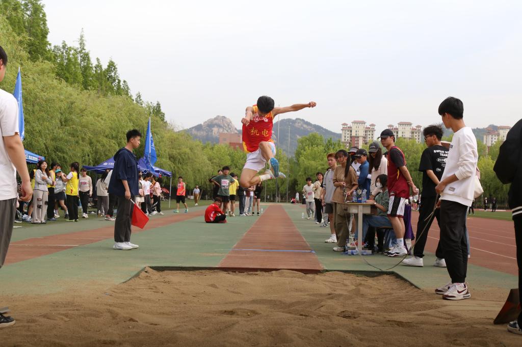 关于田径项目：强者逐鹿，角逐金牌的信息