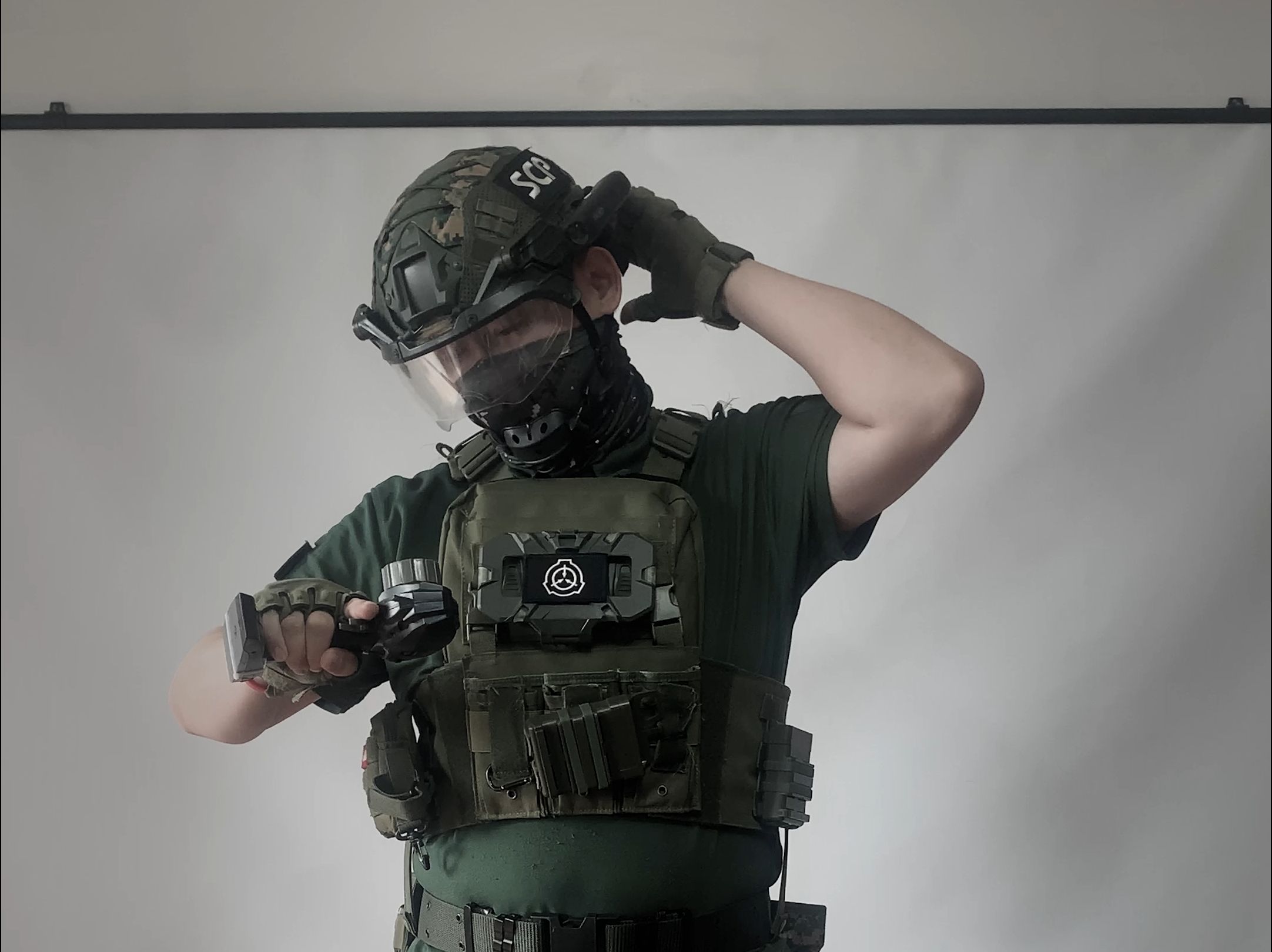 突尼斯队队员在场上表现出聪明的战术