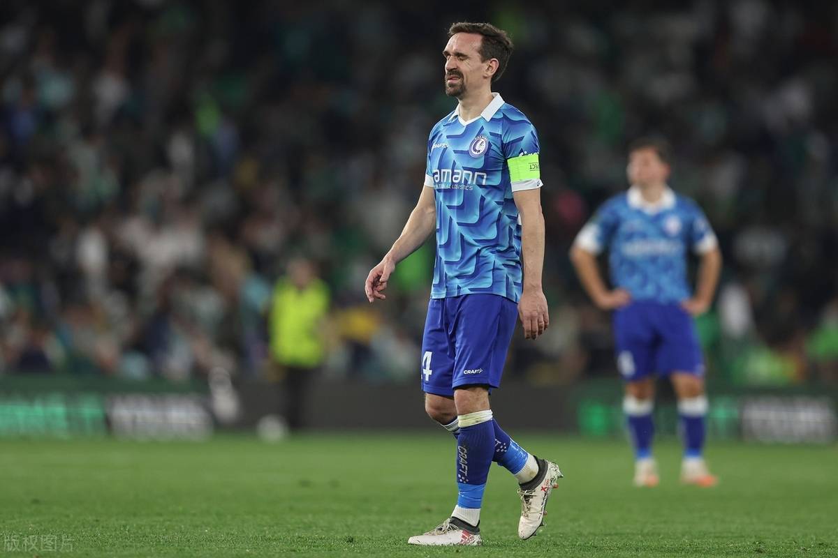 里昂败于利物浦，欧冠之路梦断的简单介绍