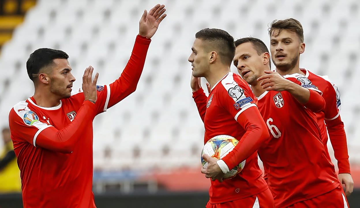 乌克兰队主场3-0击败塞尔维亚，取得胜利