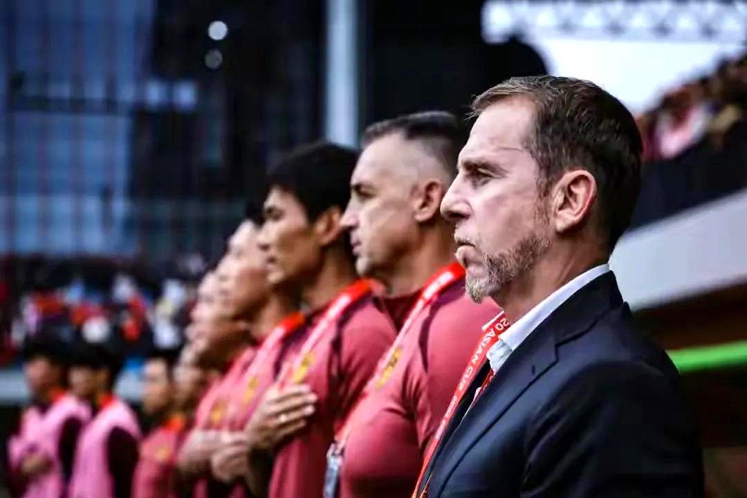 关于意大利球队遭遇连战不利，教练宣布战术调整的信息