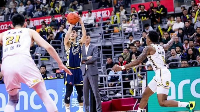 开云APP-广东队今晚比赛获胜，全队表现抢眼