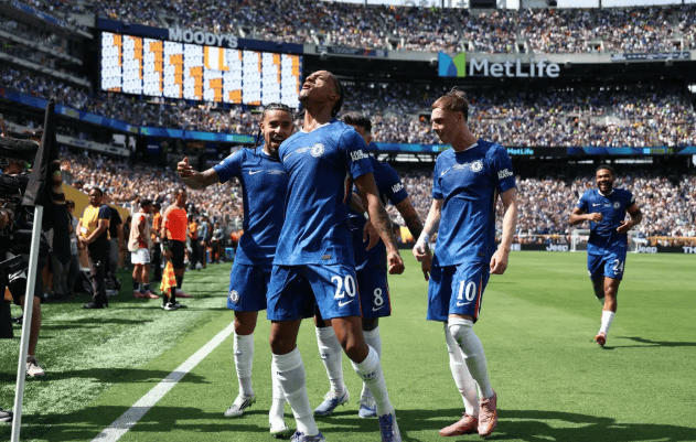 开云体育官方网站-切尔西在欧冠比赛中实现历史性突破，引领潮流