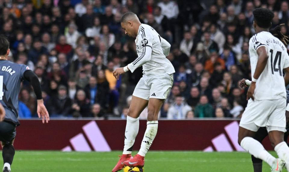 开云体育登录-皇马球员受伤频发，球队压力不小的简单介绍