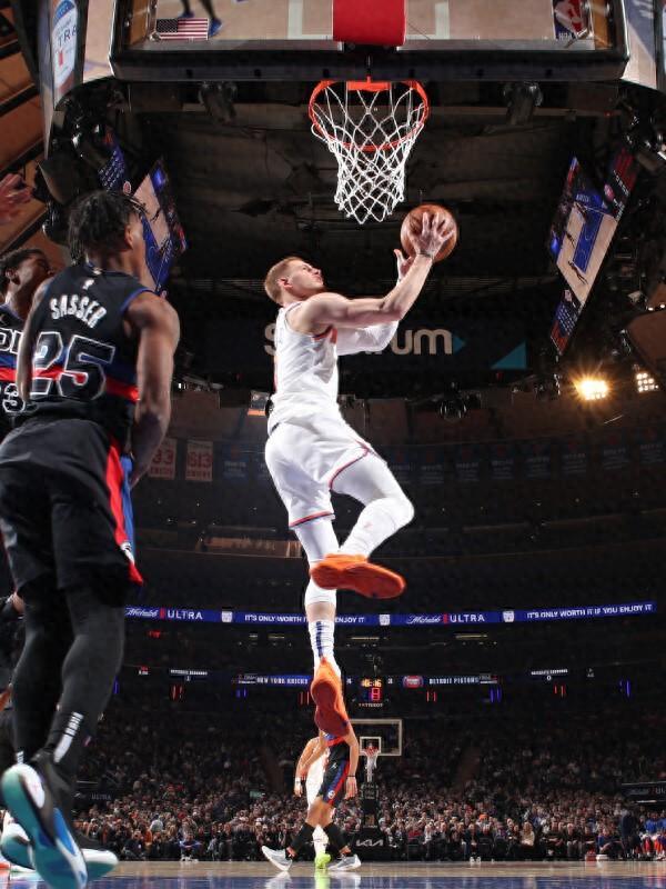 包含布加勒斯特主场大胜，喜获宝贵三分的词条