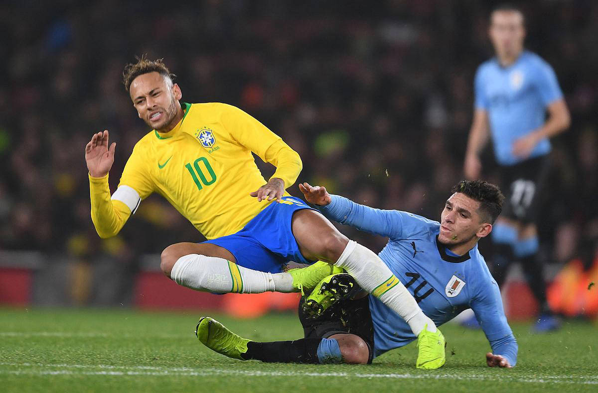 乌拉圭球队在国际比赛中夺得冠军