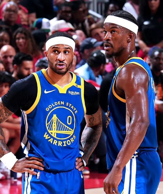 关于塞尔维亚主场实现逆袭，阿尔及利亚阵容失误的信息