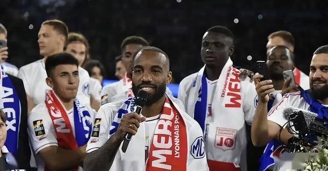 里昂主场失利，球员调整心态备战