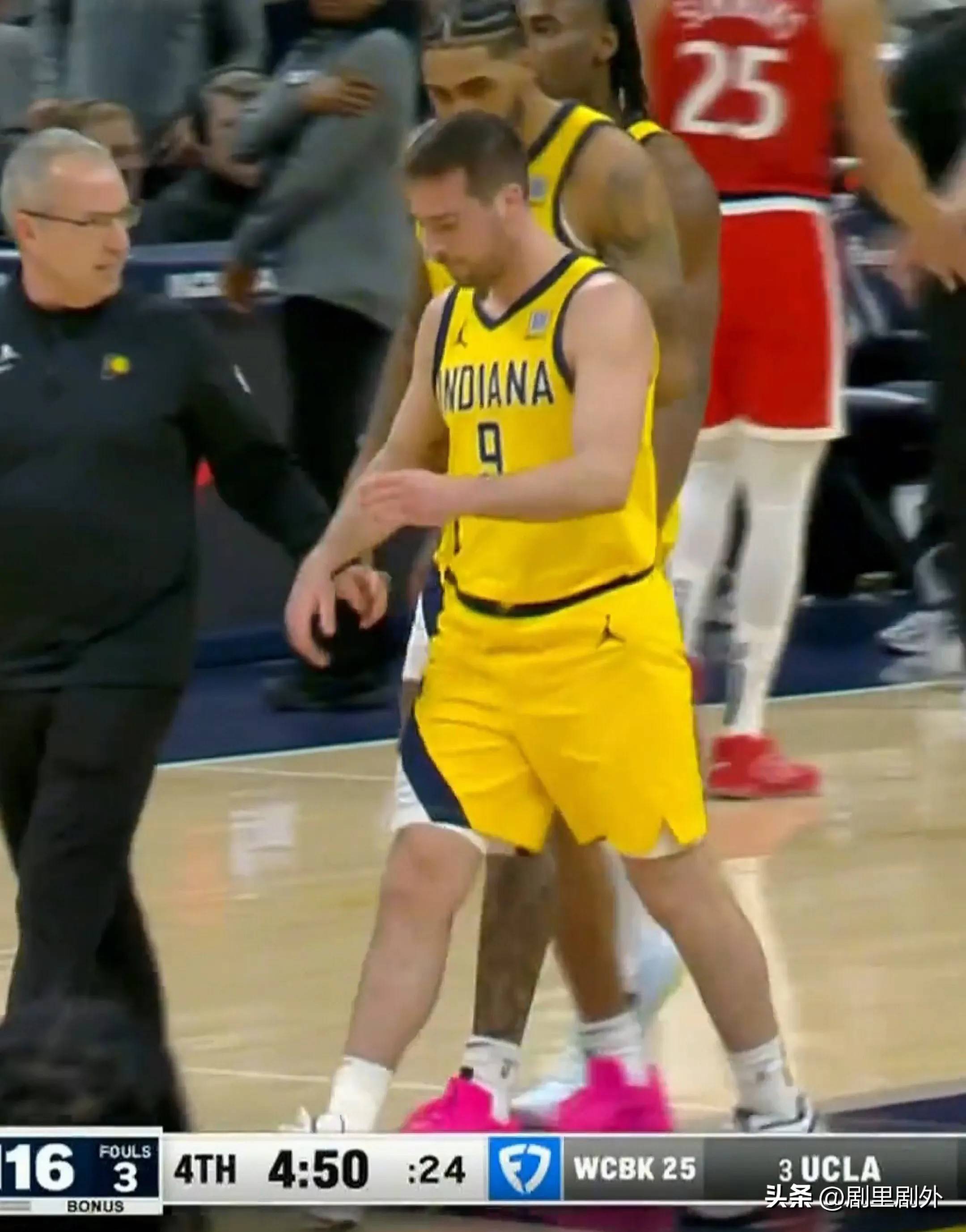 关于快船队折戟沙场，季后赛希望渐小的信息