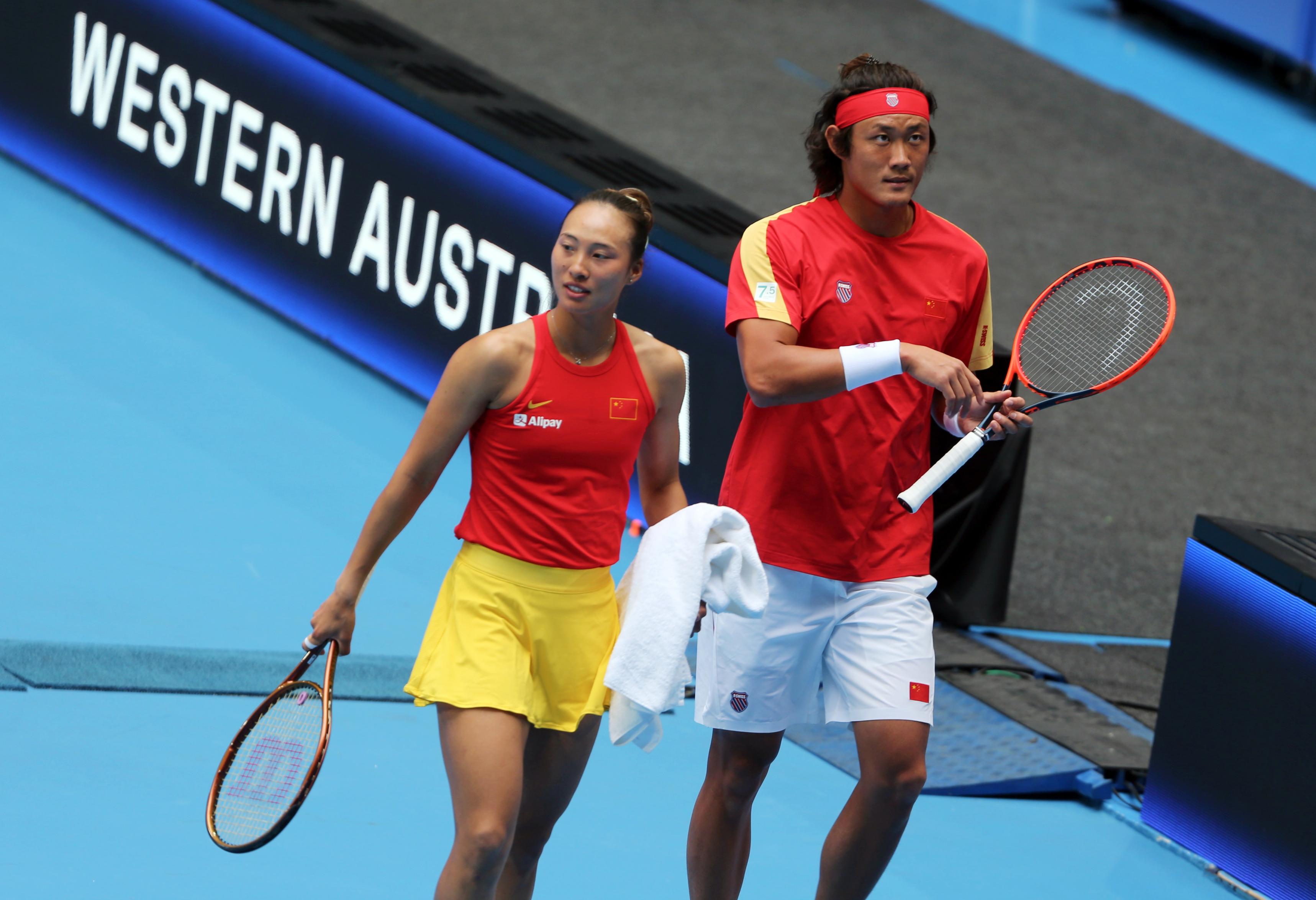 网球赛事中国家队战胜对手成功退赛