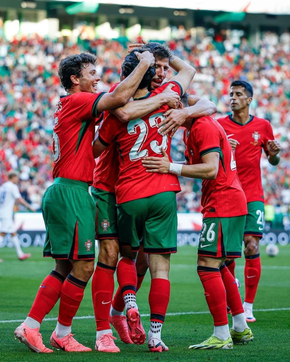 开云体育在线-包含葡萄牙力克西班牙，晋级欧预赛四强！的词条