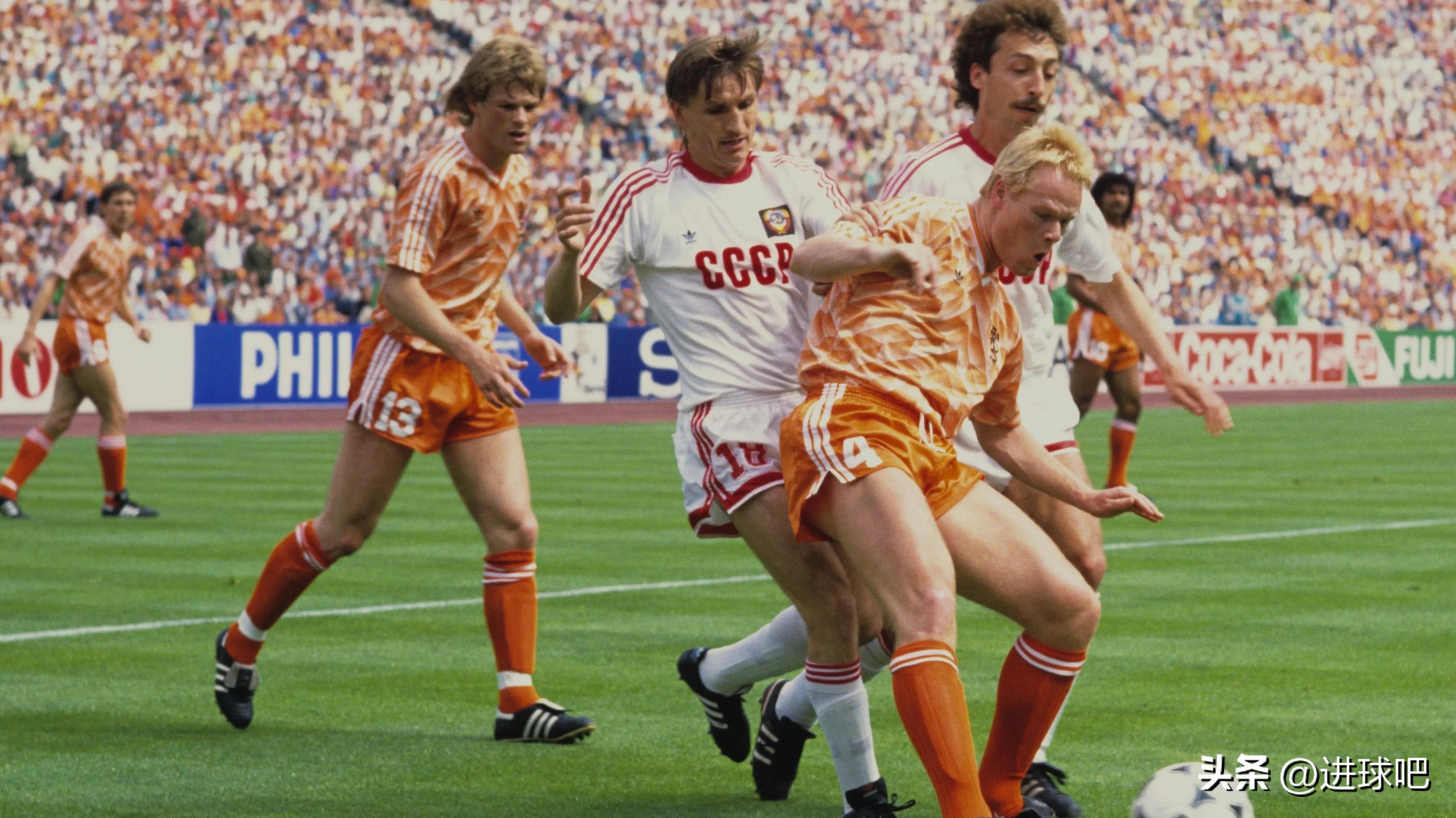 荷兰球队在比赛中表现出色，挺进欧洲足球联赛的简单介绍