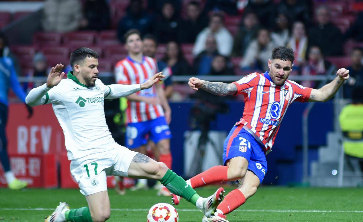 西班牙球员展现出色表现,助队晋级半决赛 西班牙球员展现出色表现,助队晋级半决赛