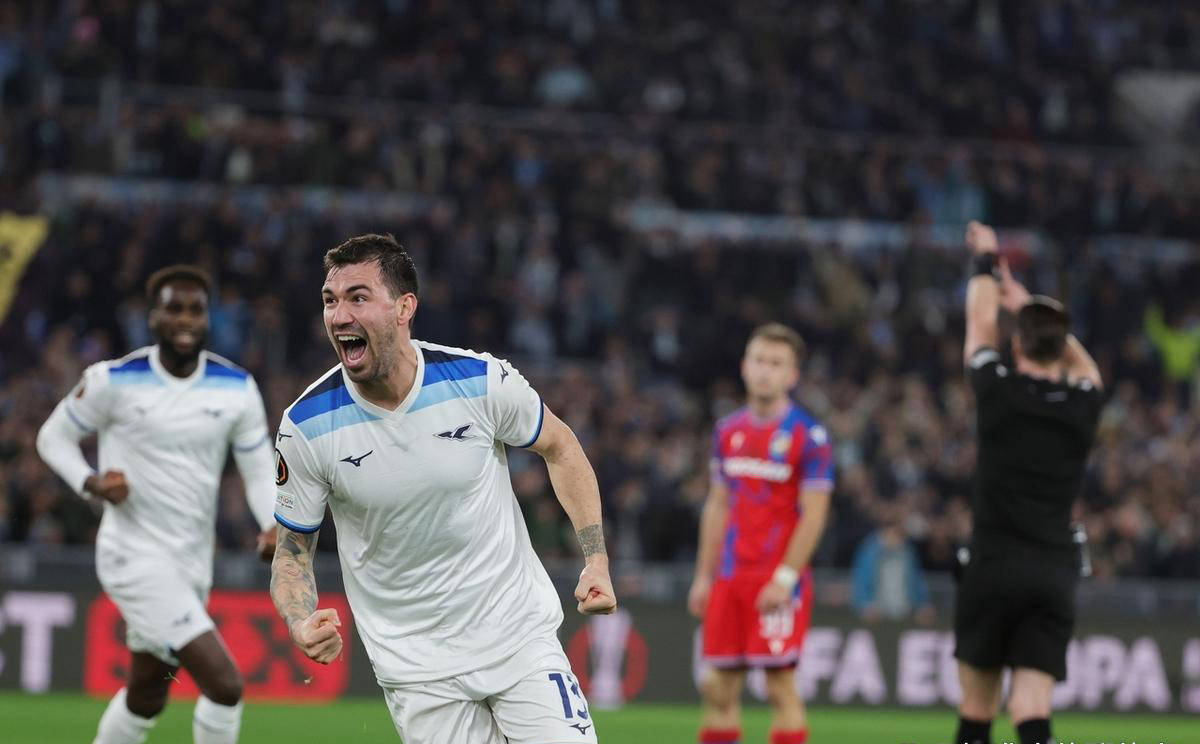 包含欧冠1/4决赛拉齐奥在0比5狂胜柏林，再次取得训胜利的词条