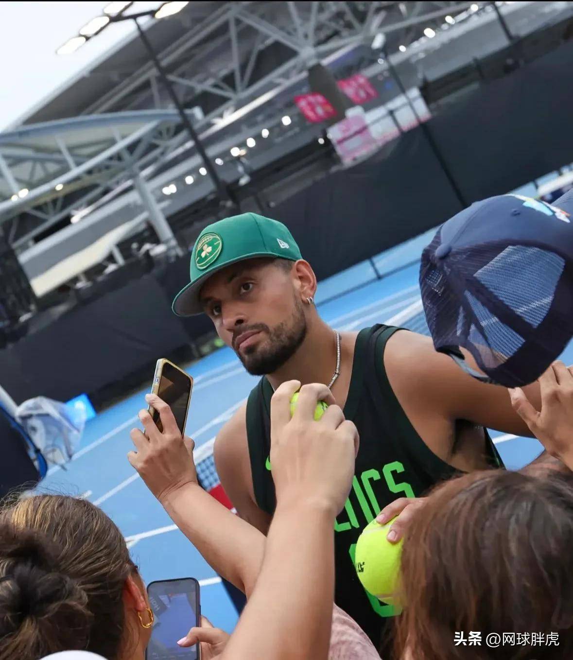 澳大利亚网球队横扫意大利网球队，克耶高斯爆发神勇的简单介绍