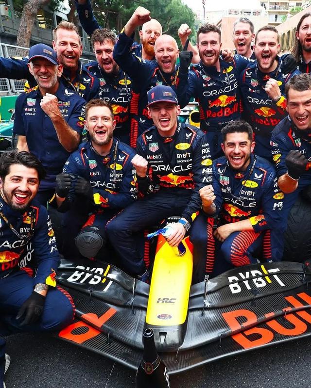 法拉利险胜威廉姆斯，维斯塔潘带队取胜